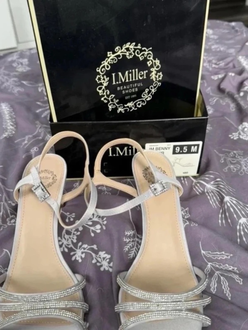 Silver Dimond Sparkly Heals